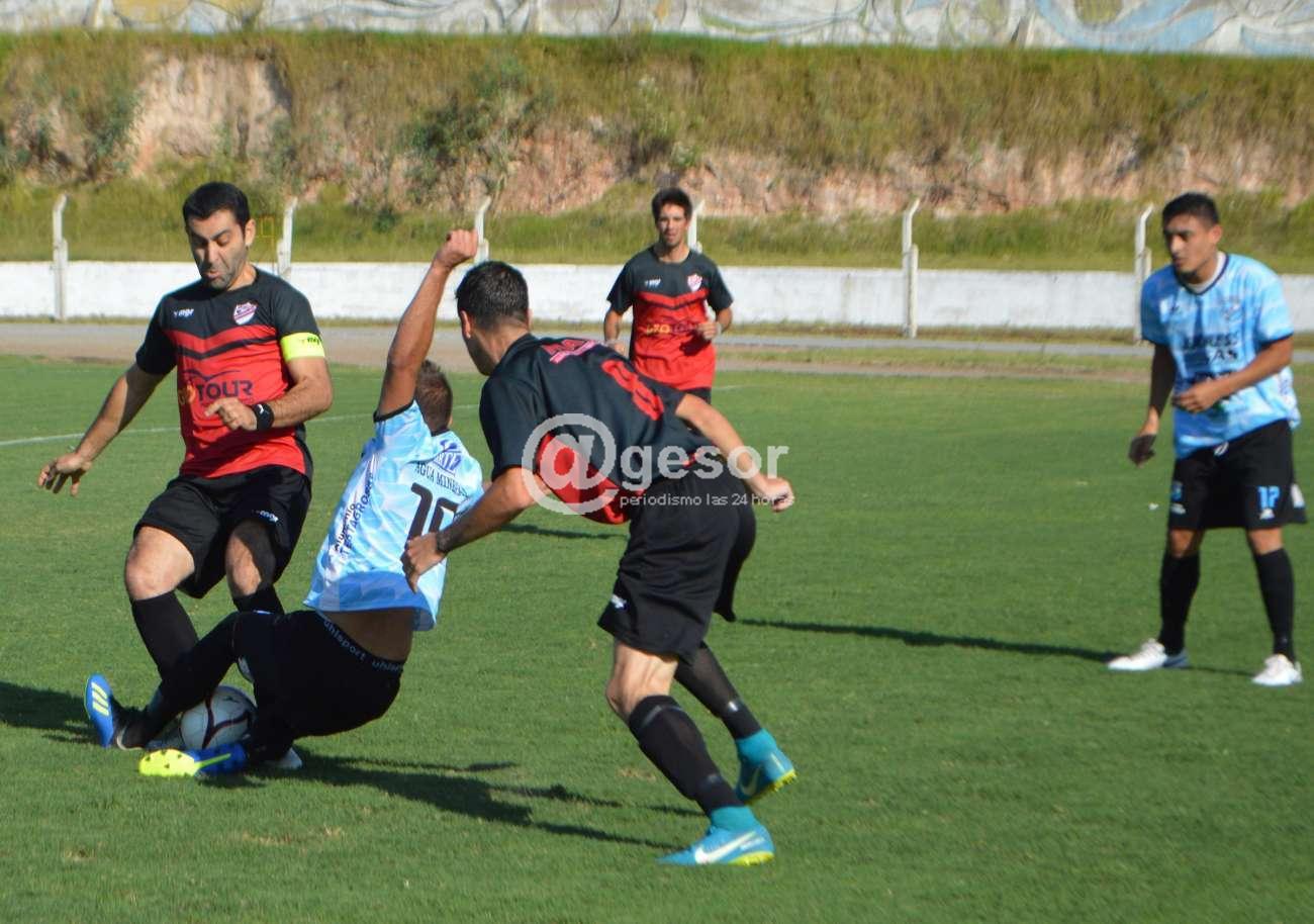 Y jugarán dos de los líderes. Ferro con Roma a primera hora, y Olímpico con Barrio Nuevo a segunda hora.